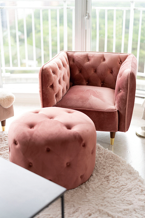 自然光が入るリビング空間