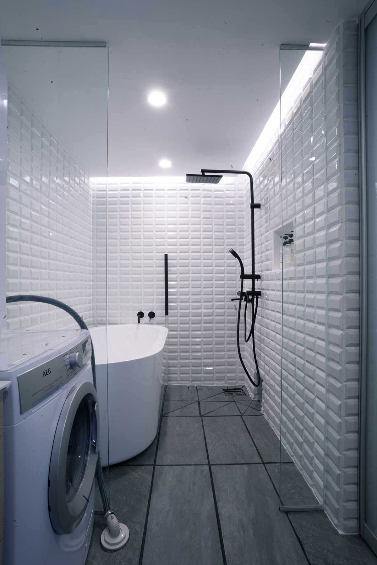 シャワールーム・造作バスルーム｜ WACCA リフォーム 札幌